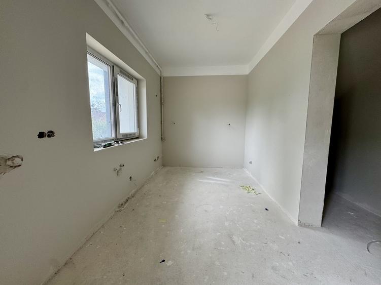 Duplex cu 4 camere cu Canalizare în Chinteni