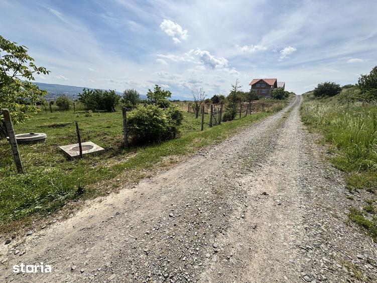 Teren de 537 mp, în Iris
