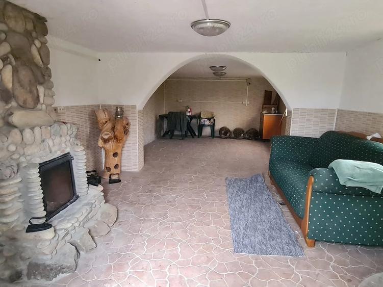 Casă cu Teren 13800 Mp în Obreja