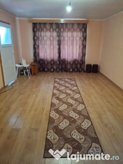 Casă individuală cu 2 camere cu Teren 1644 Mp în Burlești
