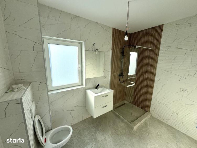 Casă cu 4 camere cu Teren 330 Mp în Bucium