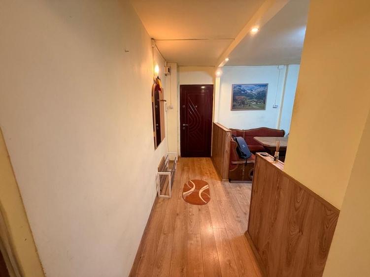 Apartament cu 2 camere decomandat în Între Lacuri