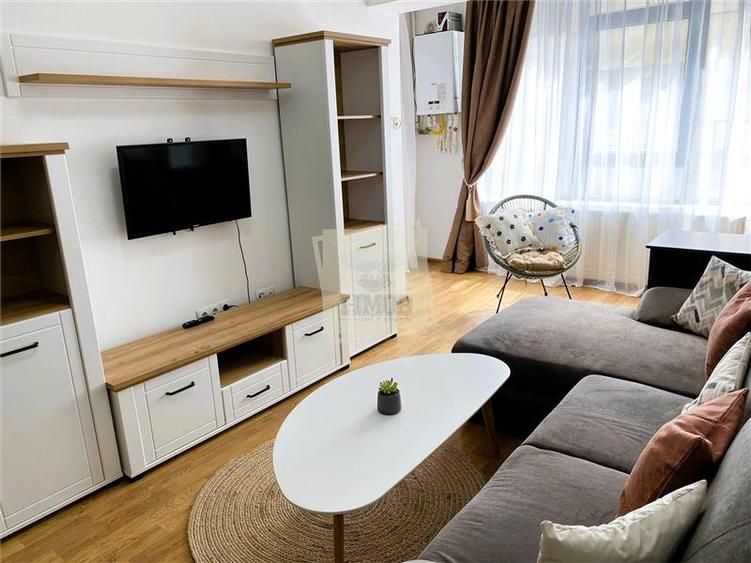 Apartament cu 2 camere semidecomandat, mobilat în Exterior Sud