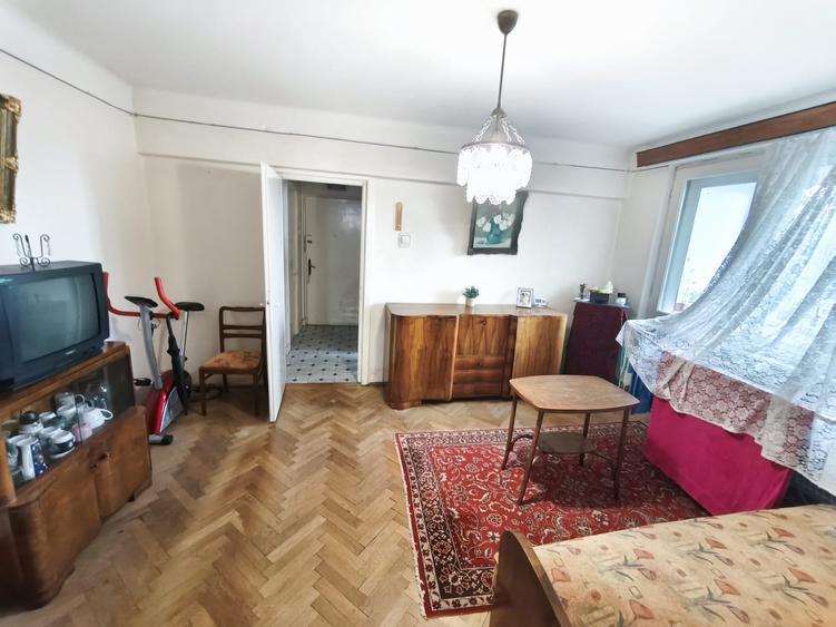 Apartament cu 2 camere semidecomandat în Ultracentral