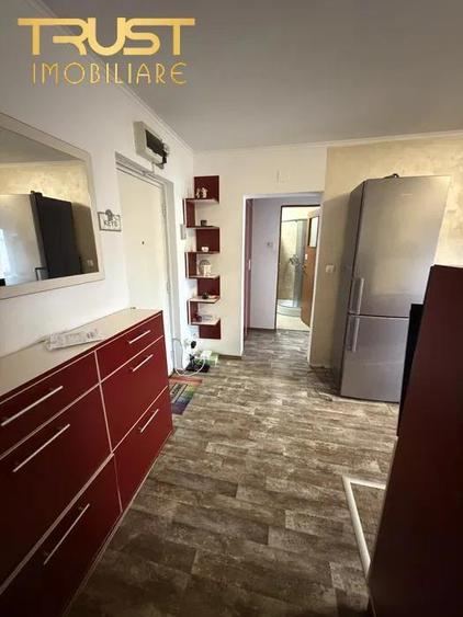 Apartament cu 2 camere decomandat în Astra