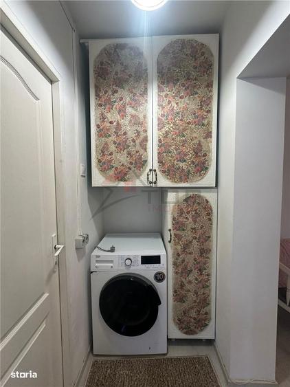 Apartament cu 2 camere semidecomandat, mobilat în Podu Roș