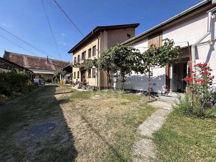 Casa de vanzare in Cisnadie zona centrala - 1