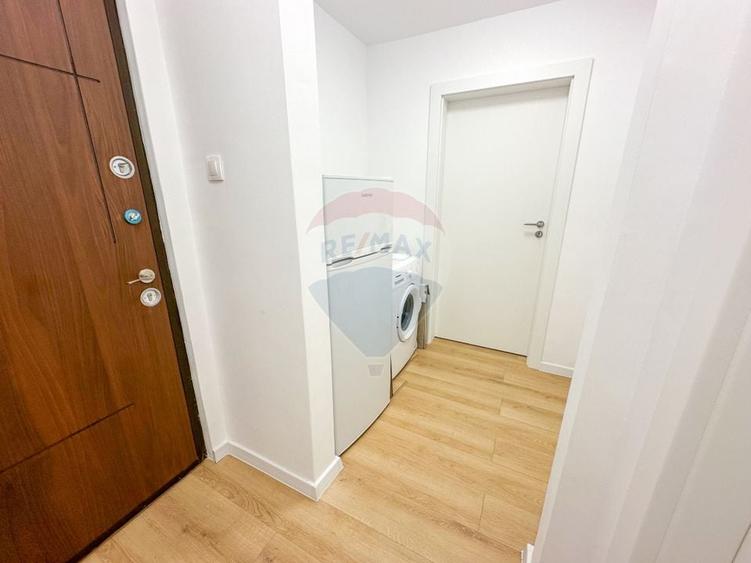 Apartament cu 2 camere decomandat în P-ța Victoriei