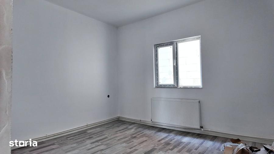 Casă cu 3 camere cu Teren 200 Mp în Central