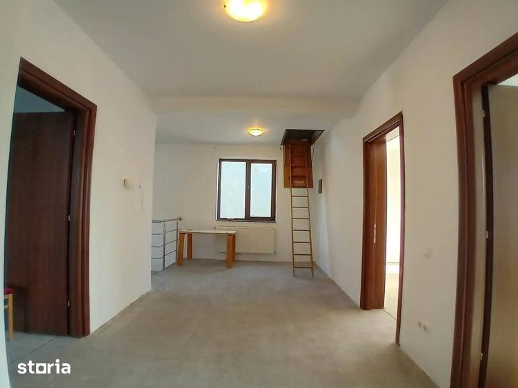 Casă cu 6 camere cu Teren 510 Mp în Mogoșoaia