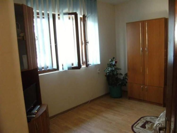 Casă cu 4 camere în Asău