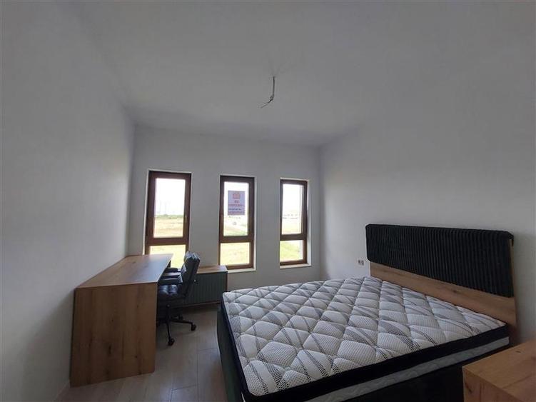 Duplex cu 4 camere cu Canalizare în Vladimirescu