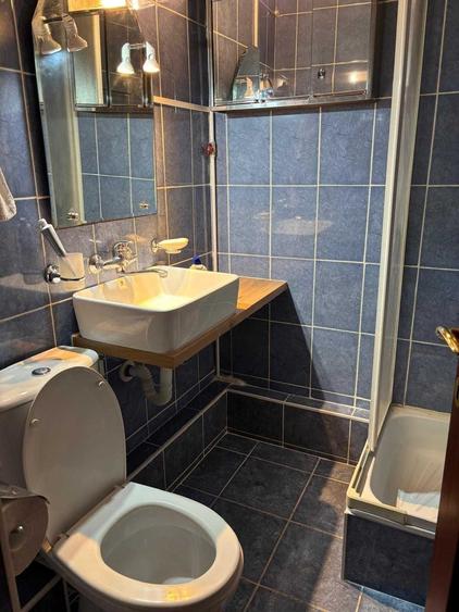 Apartament cu 3 camere decomandat în Răcădău