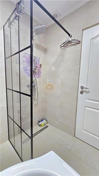 Apartament cu 3 camere decomandat, mobilat în Micro 17