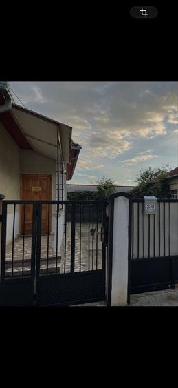Casă cu 2 camere în Teiu