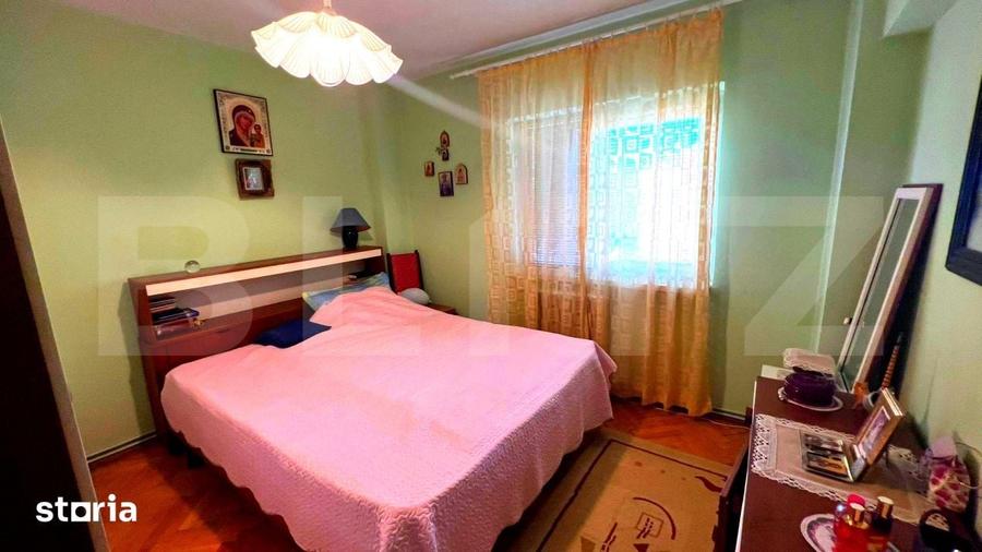 Apartament cu 4 camere decomandat în Central