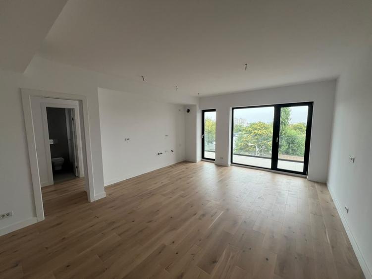 Apartament cu 3 camere decomandat, mobilat în P-ta Presei Libere