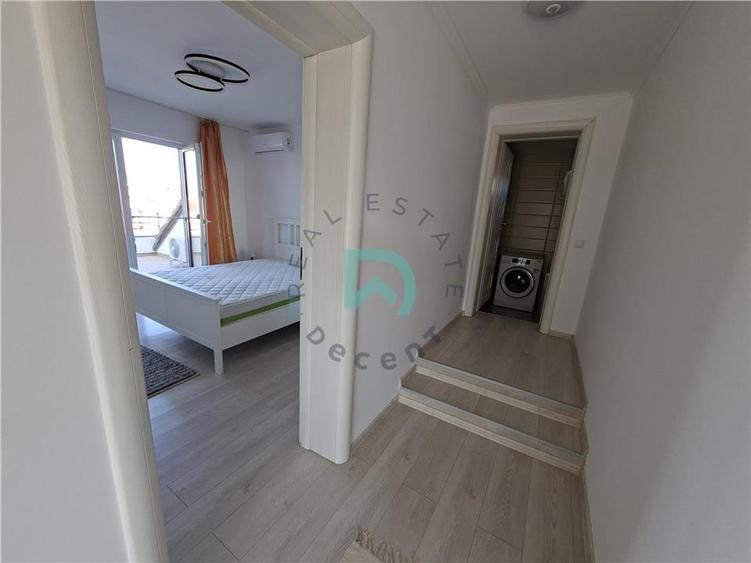 Apartament cu 4 camere decomandat în Tractorul