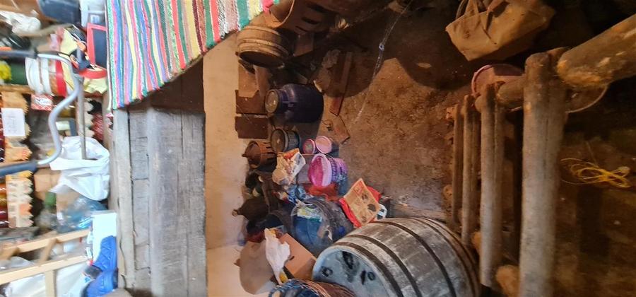 Casă individuală cu 8 camere cu Canalizare în Micălaca