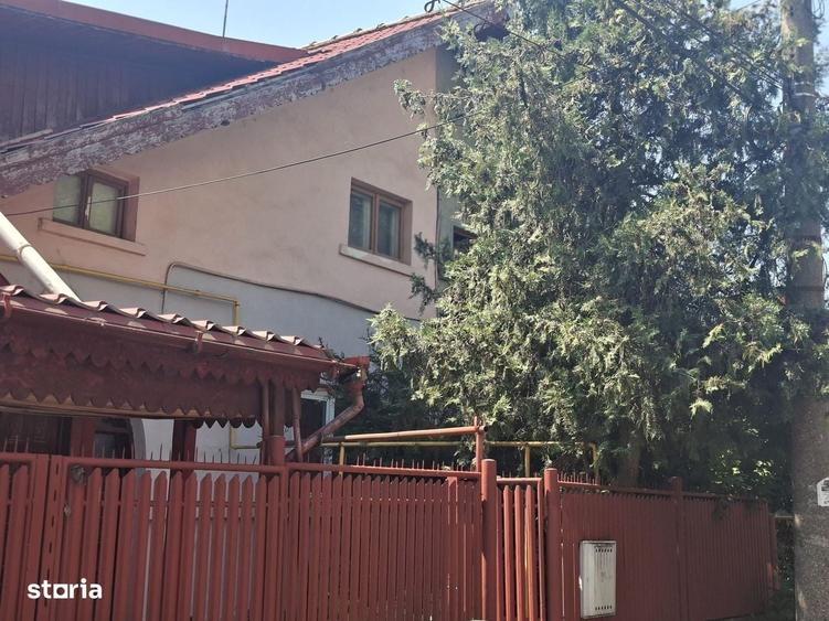 Casă cu 4 camere în Eroilor