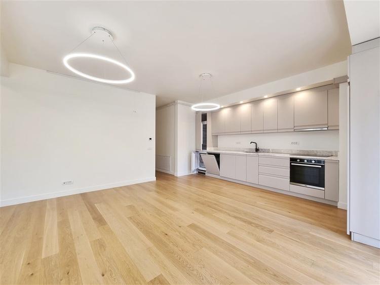 Apartament cu 2 camere decomandat în Grădina Icoanei