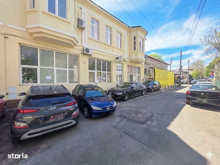 Casă cu 4 camere cu Teren 277.35 Mp în Central