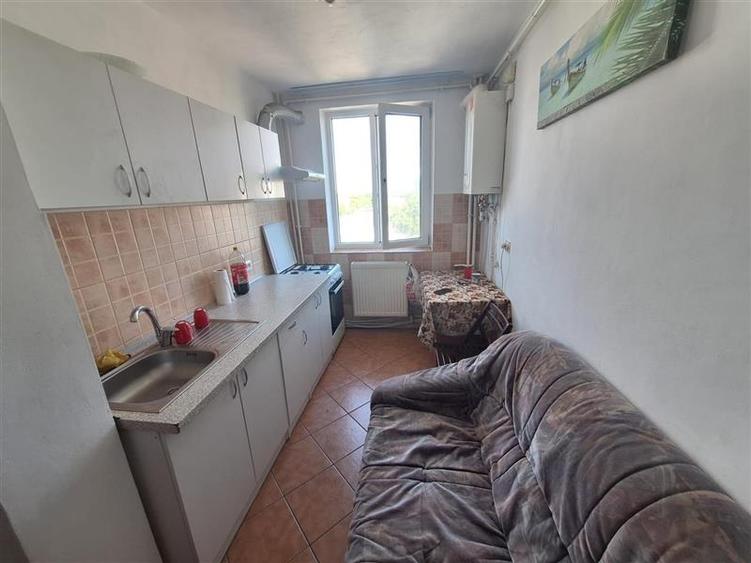 Apartament cu 2 camere decomandat în Narcisa