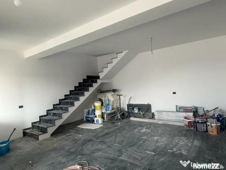 Casă cu 4 camere cu Teren 300 Mp în Central