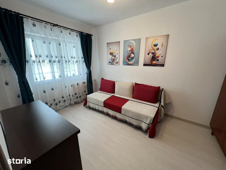 Apartament cu 3 camere decomandat în Vasile Aaron