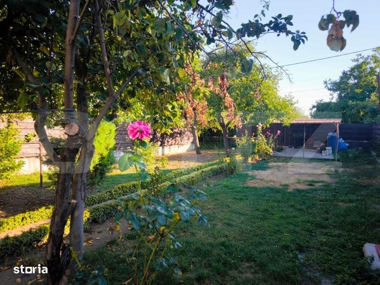 Casă cu 3 camere în Romanești