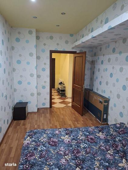 Apartament cu 3 camere, mobilat în Central — fotografia 3