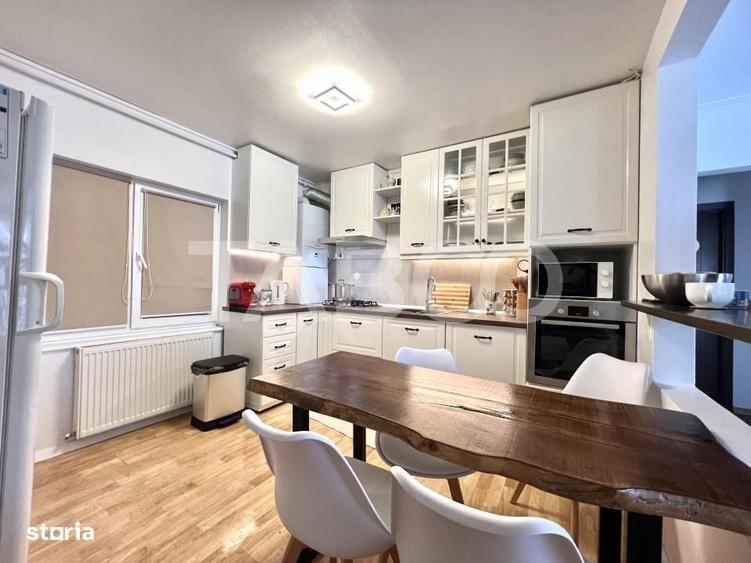 Apartament cu 4 camere semidecomandat în Între Lacuri