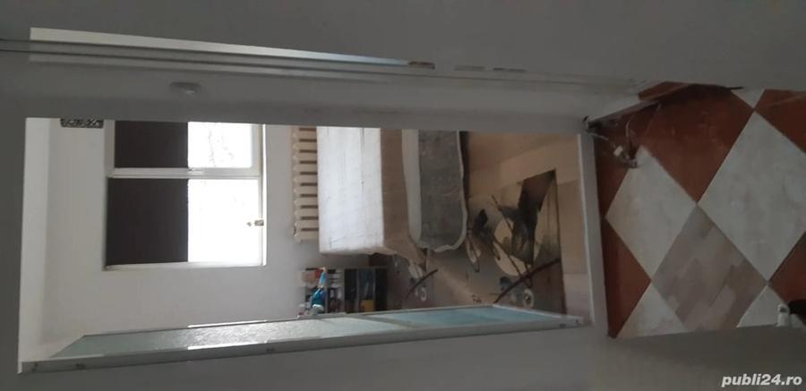 Apartament cu 4 camere semidecomandat în Big