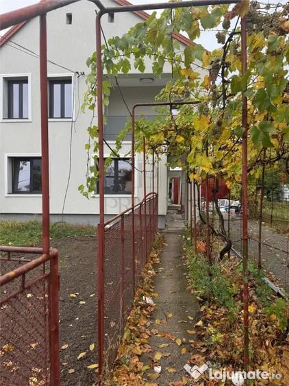 Casă cu 5 camere cu Teren 750 Mp în Ciarda Roșie