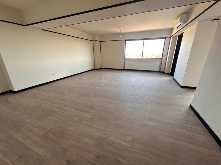 Apartament cu 2 camere semidecomandat în Exterior Est