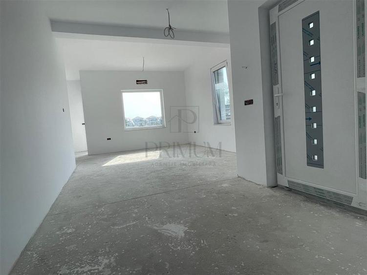 Duplex cu 3 camere cu Canalizare în Moșnița Nouă