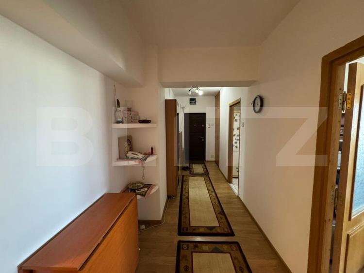 Apartament cu 4 camere decomandat, mobilat în Central
