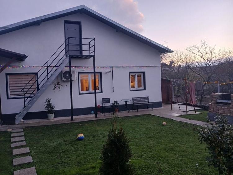 Casă cu 3 camere în Bucov