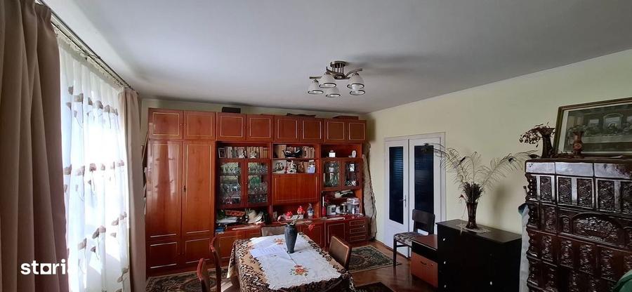 Casă cu 3 camere cu Teren 800 Mp în Nazna