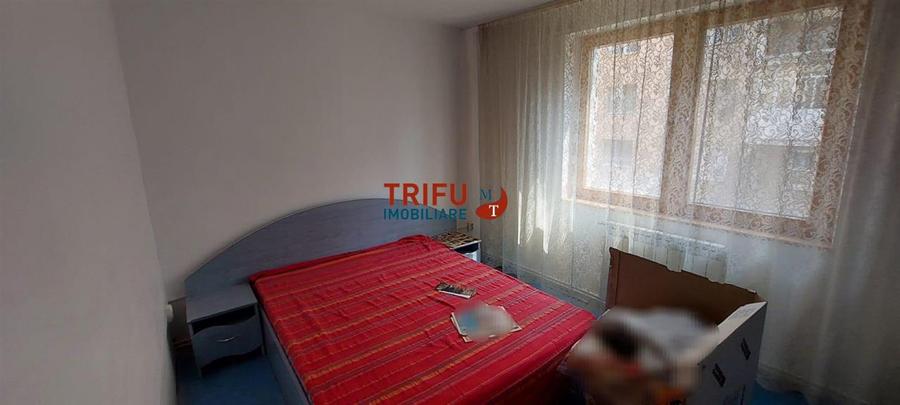 Apartament cu 4 camere semidecomandat, mobilat în Cetate