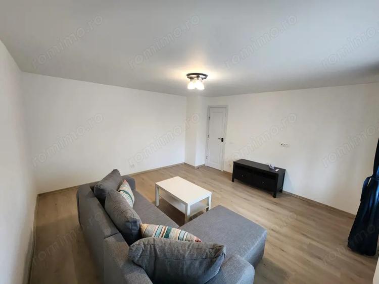 Apartament cu 2 camere decomandat, mobilat în Bucovina