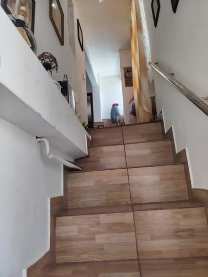 Duplex cu 5 camere cu Canalizare în Valea Rosie
