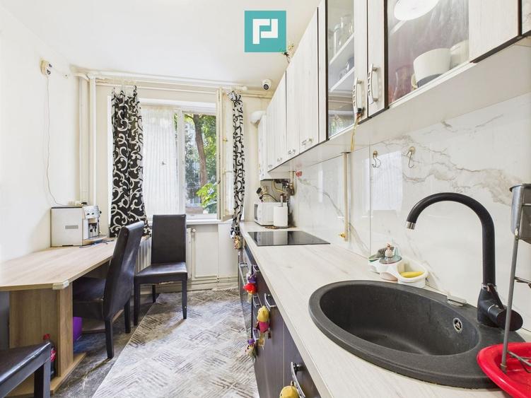 Apartament cu 2 camere semidecomandat, mobilat în Podgoria