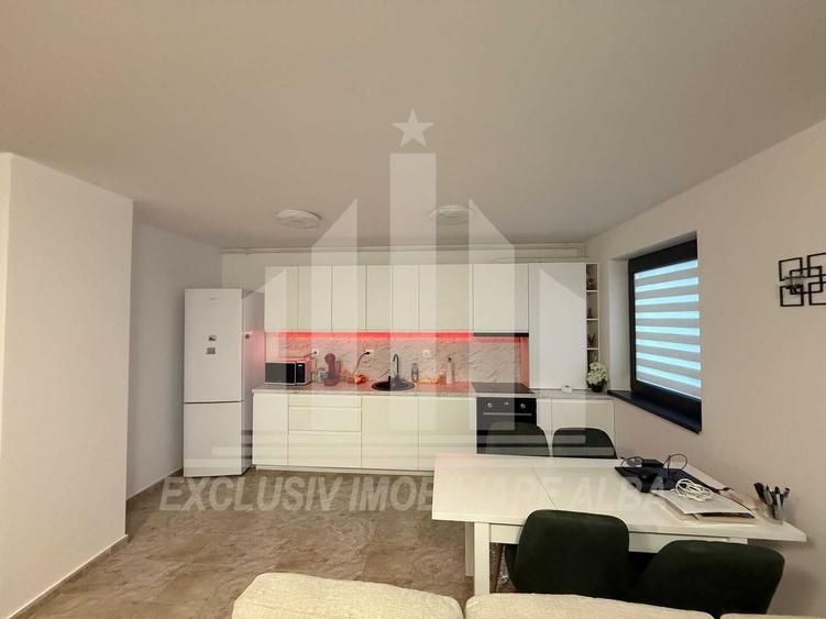 Apartament cu 2 camere decomandat, mobilat în Cetate