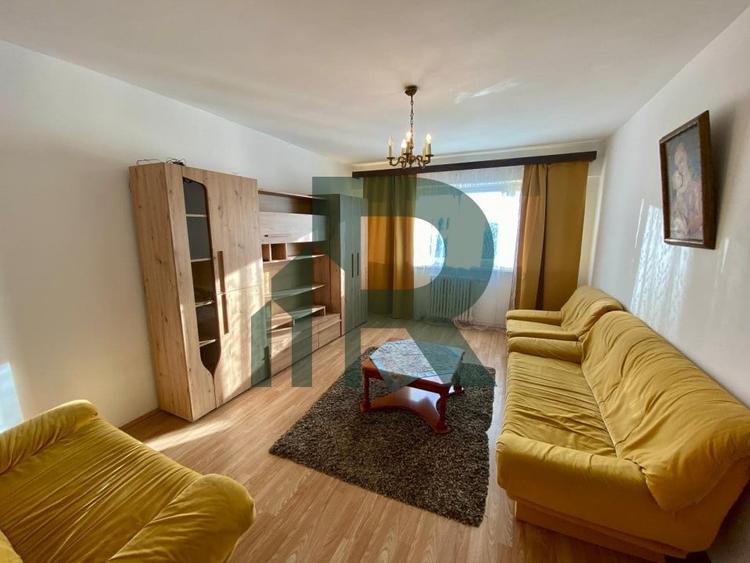 Apartament cu 3 camere decomandat, mobilat în Mihai Viteazul