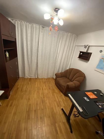 Apartament cu 3 camere decomandat în Basarabia