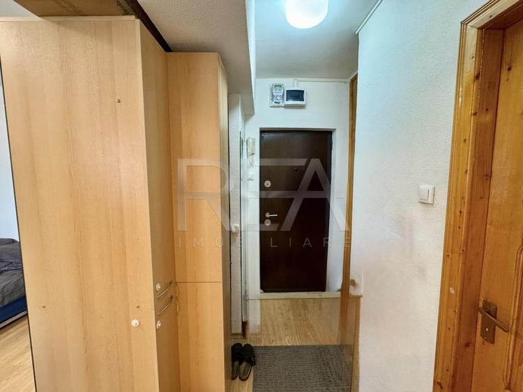 Garsonieră decomandată, mobilată în Titulescu