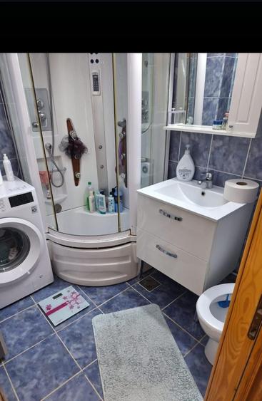 Apartament cu 3 camere nedecomandat în Central