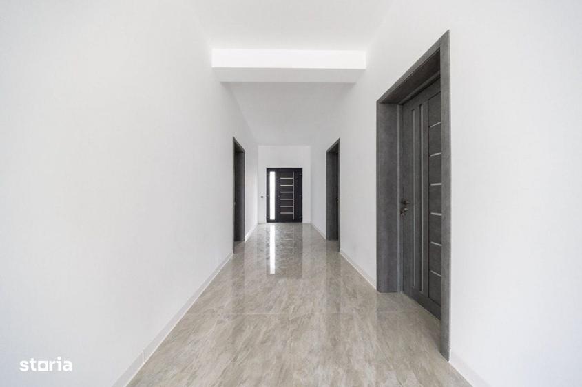 Casă cu 4 camere în Central