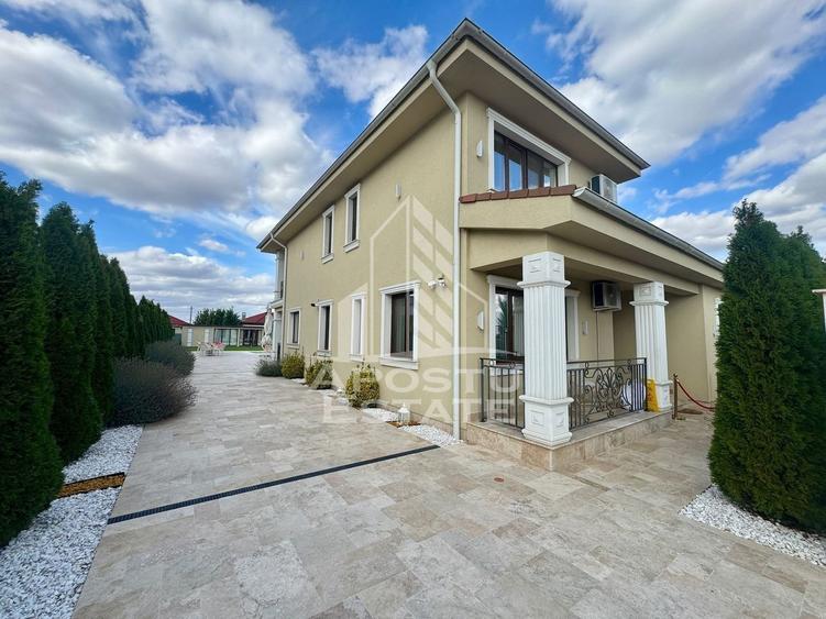 Casă individuală cu 6 camere cu Piscina în Dumbrăvița